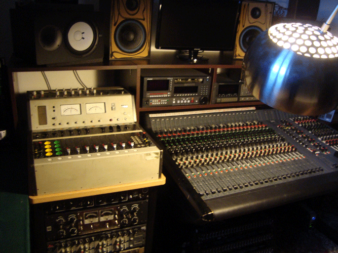 studio1.gif